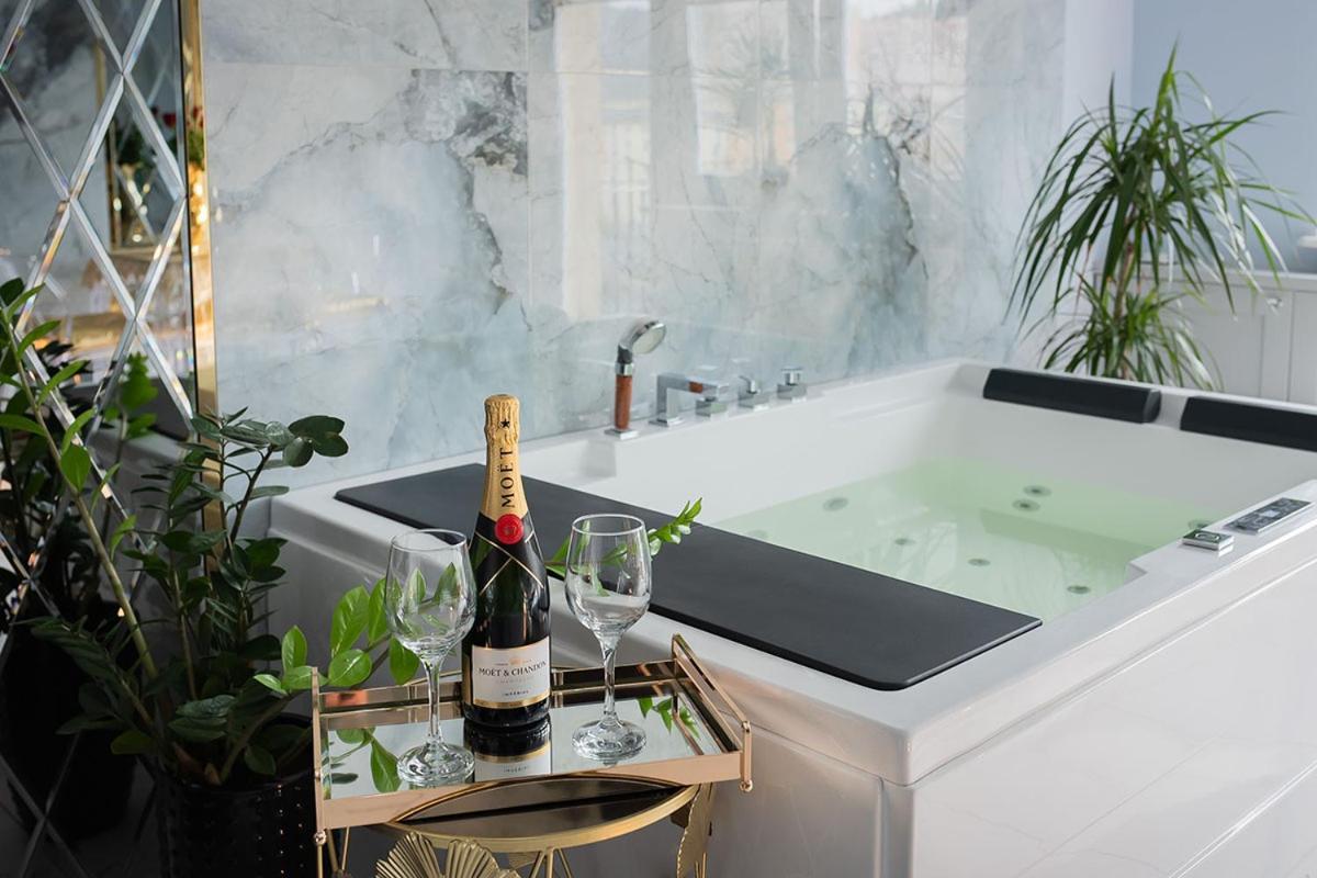 Apartament Jacuzzi グディニャ エクステリア 写真